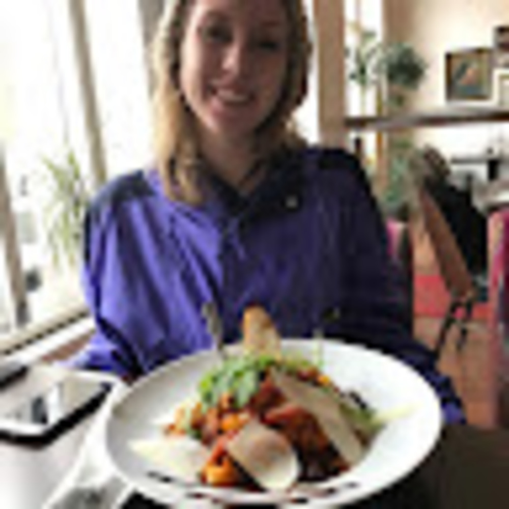 Meet your Posher, Marcia
